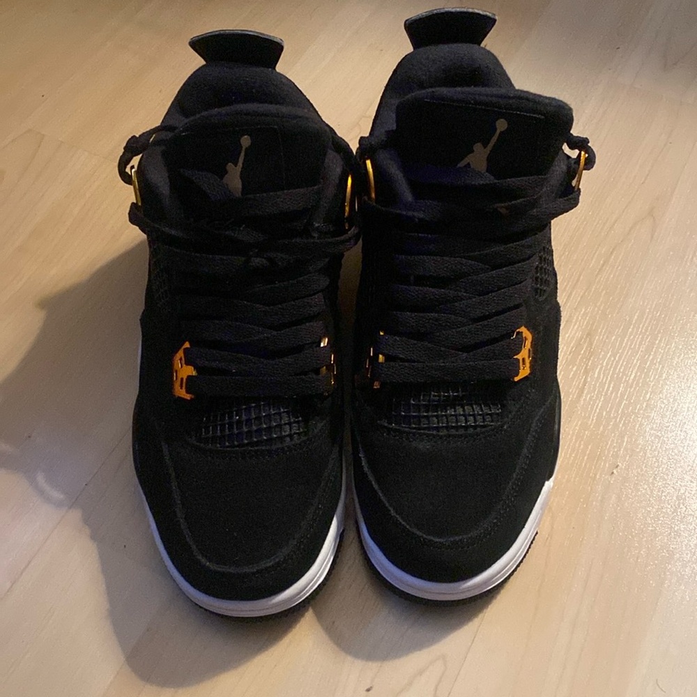 Jordan 4 Retro Royalty Size 5.5Y